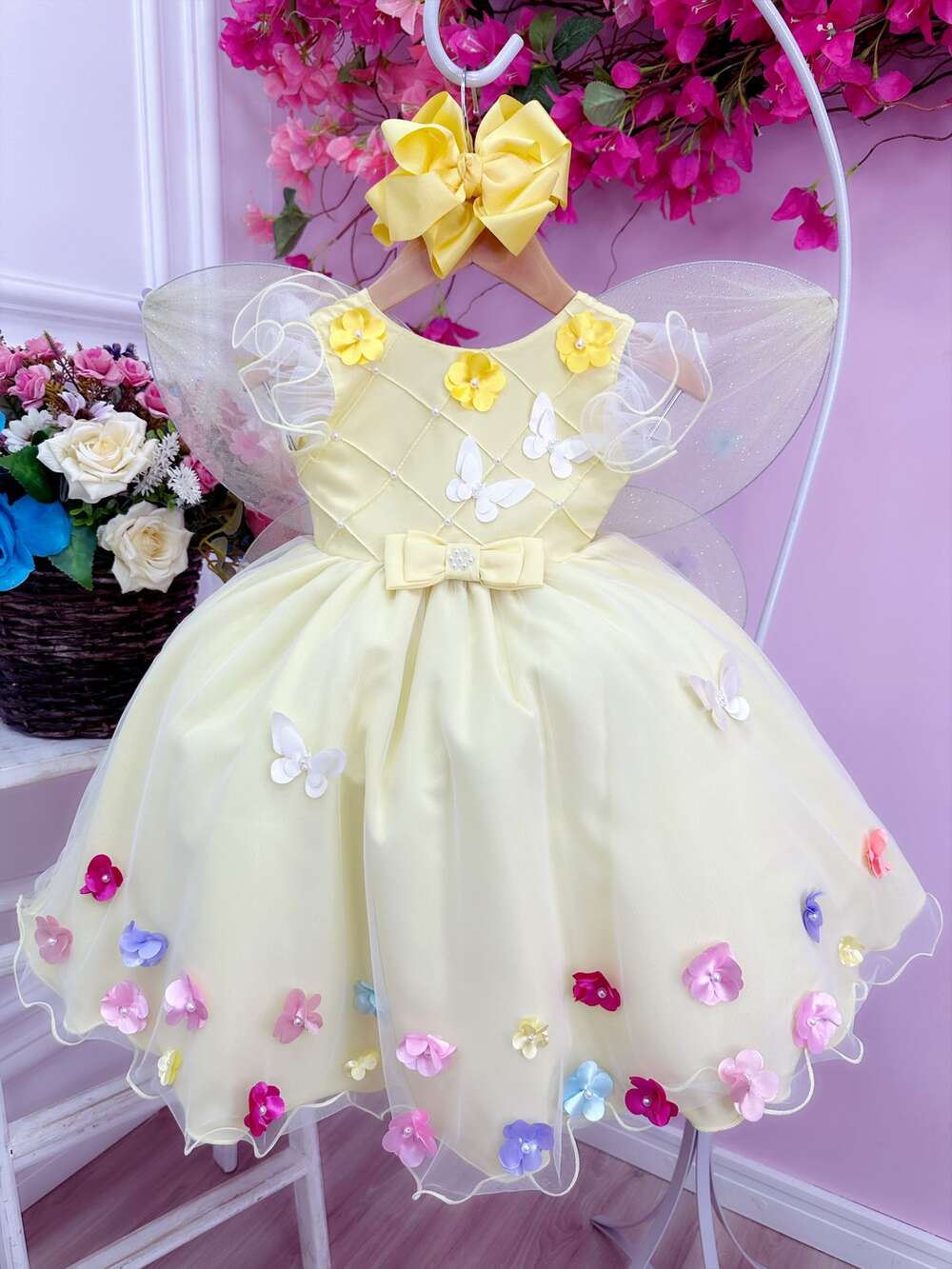 Vestido Infantil Amarelo Nervura Aplique Borboletas Flores