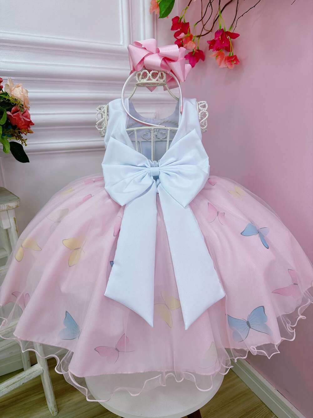 Vestido Infantil Branco Peito Plissado Saia Rosa Borboletas