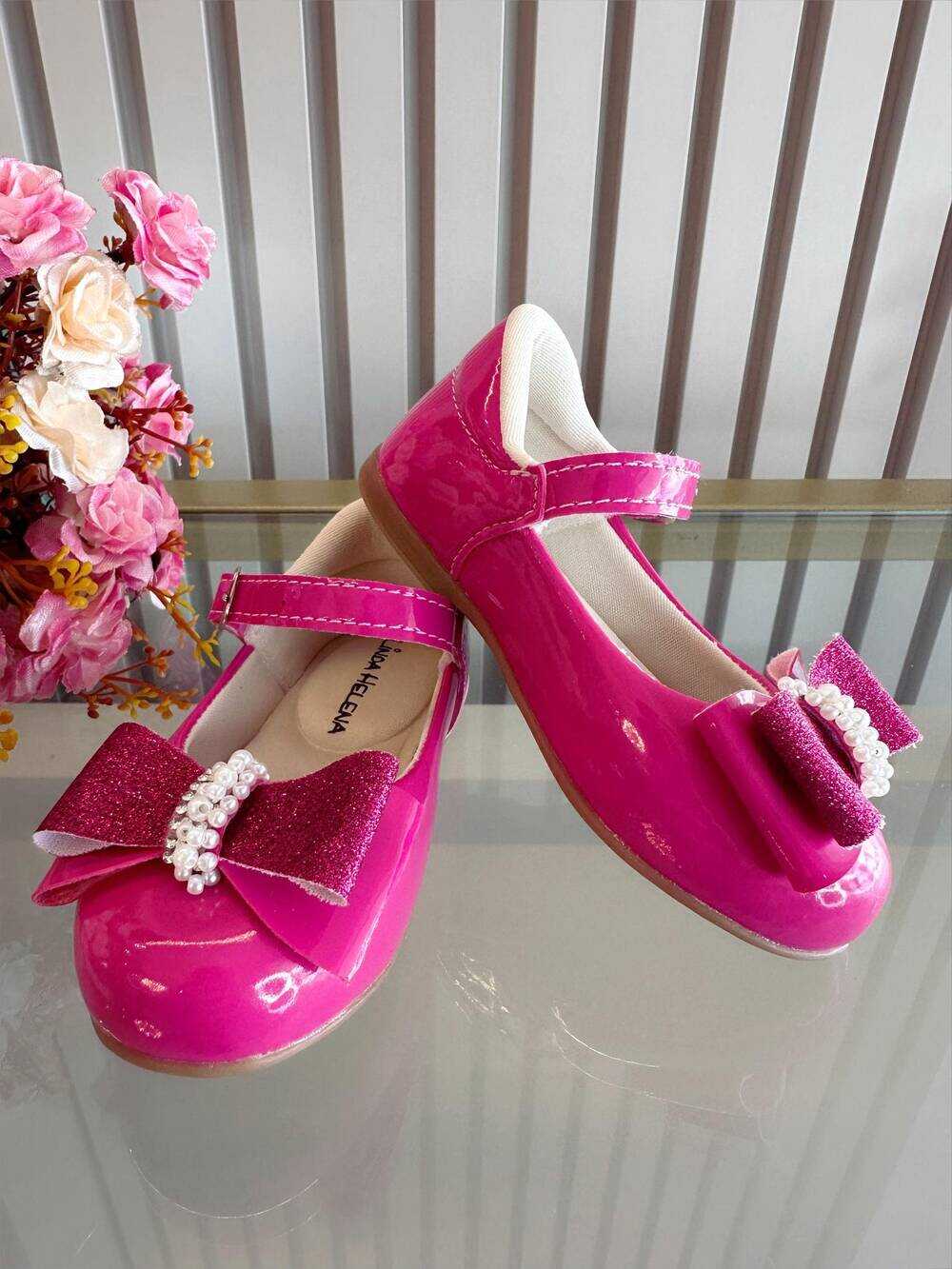 Sapatinho Pink Verniz C/ Aplique de Lacinho e Strass Glitter