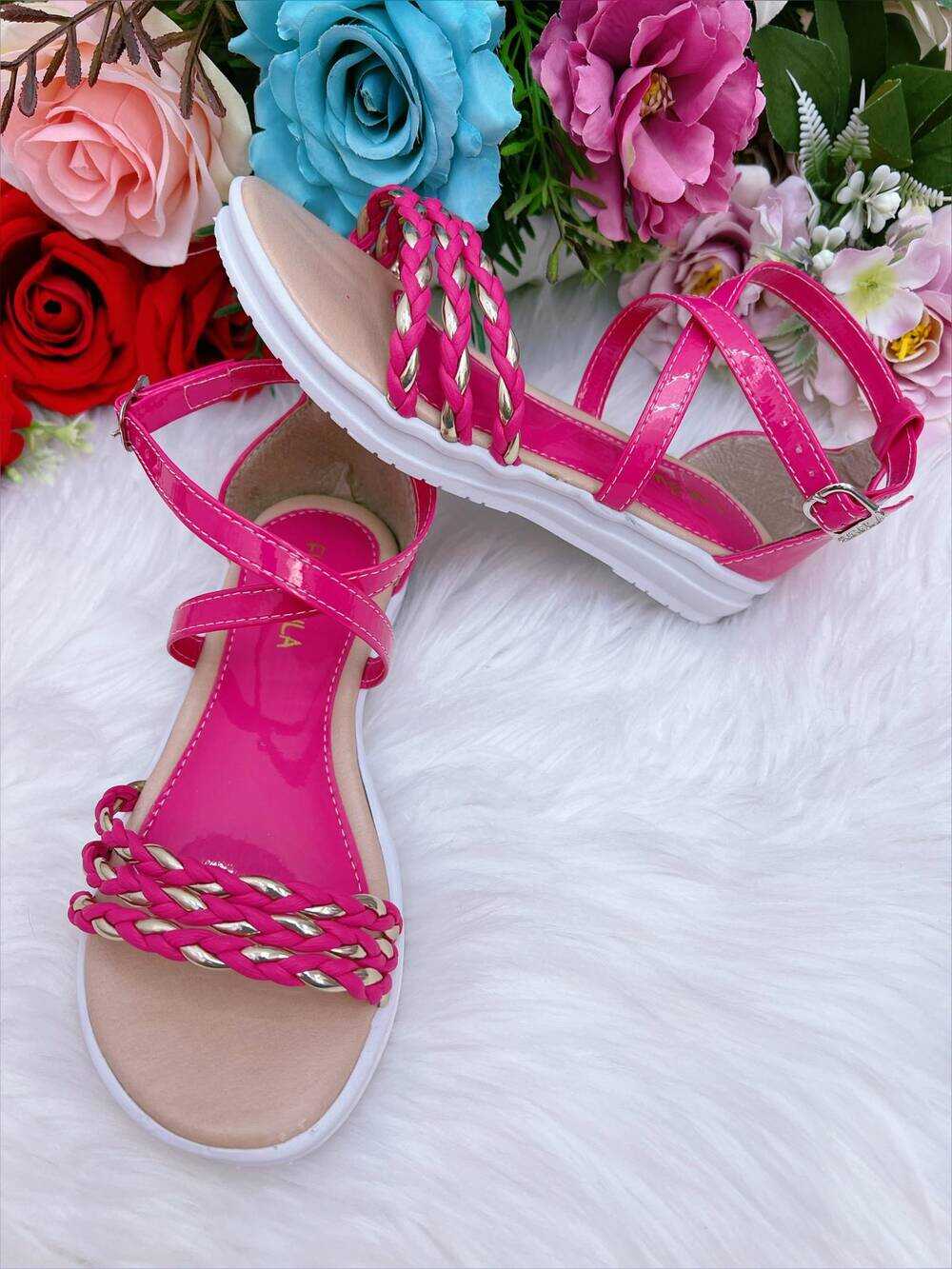 Sandália Infantil Tiras Trançadas Rasteira Pink