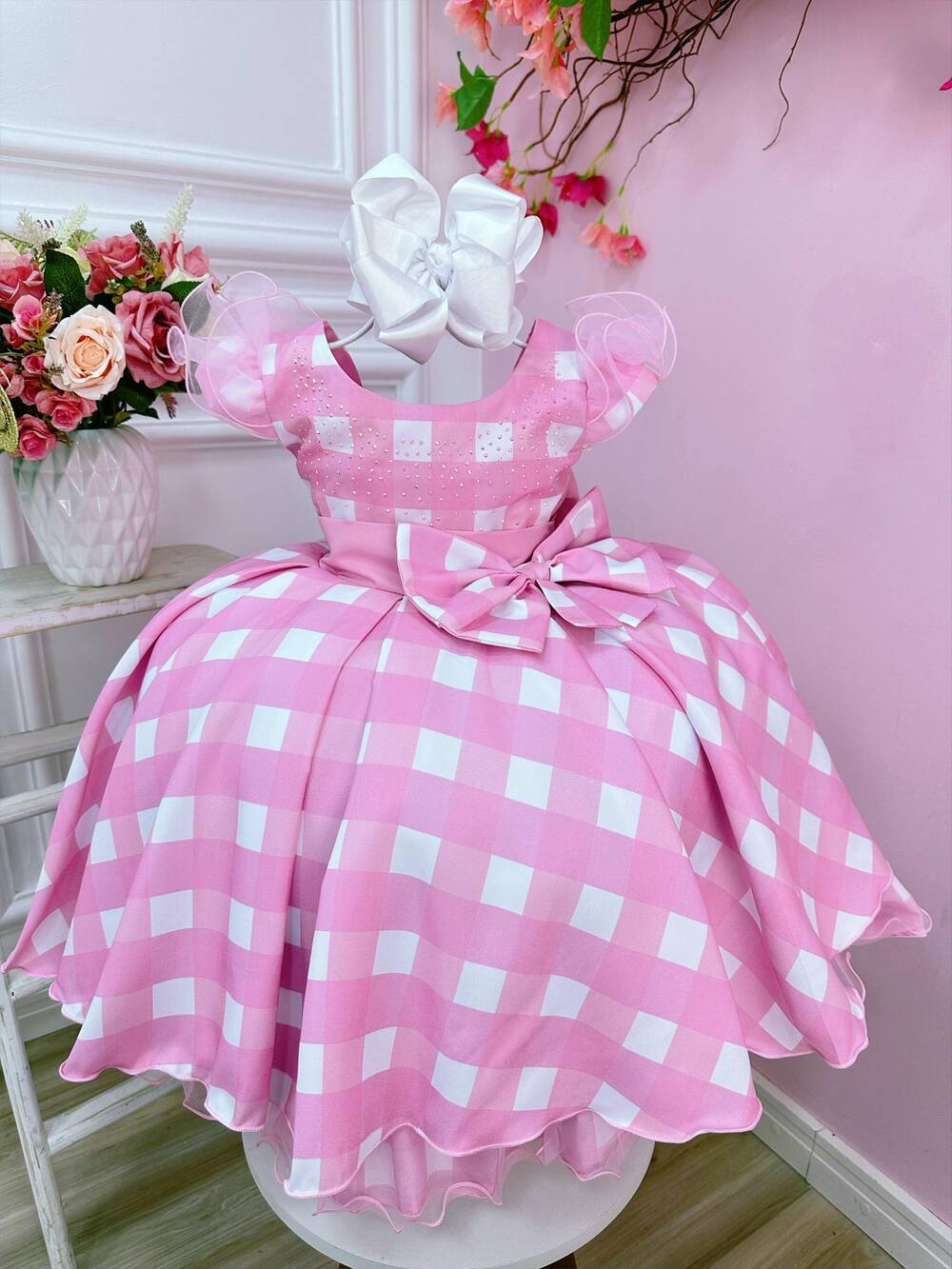 Vestido Infantil Barbie Rosa Xadrez Branco C/ Strass e Laço