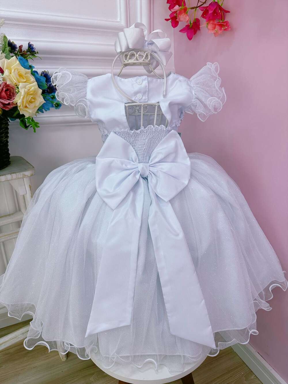 Vestido Infantil Branco Com Glitter e Broche de Flor Luxo