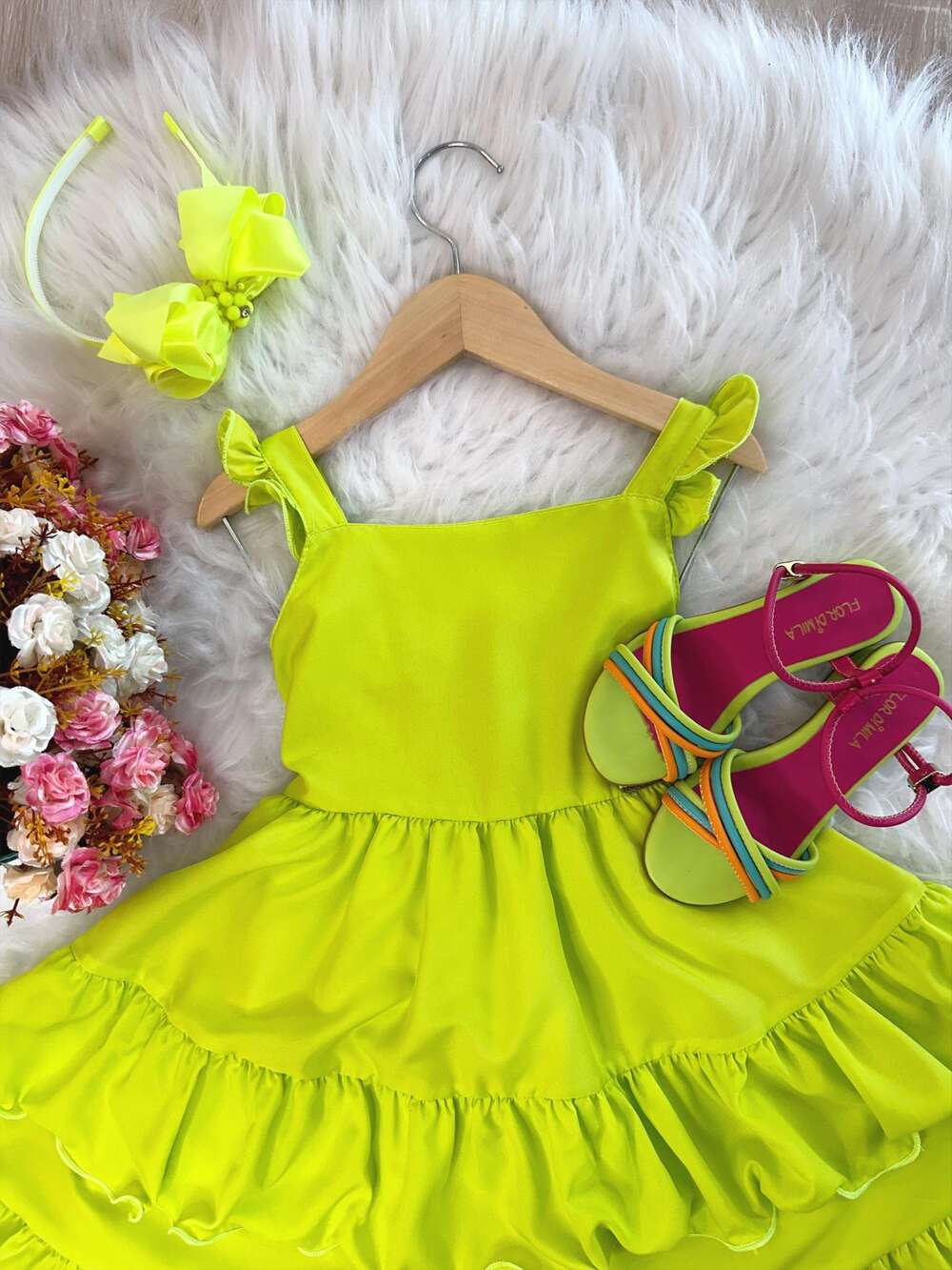 Vestido Infantil Primavera Verão Verde Neon Saia C/ Babado