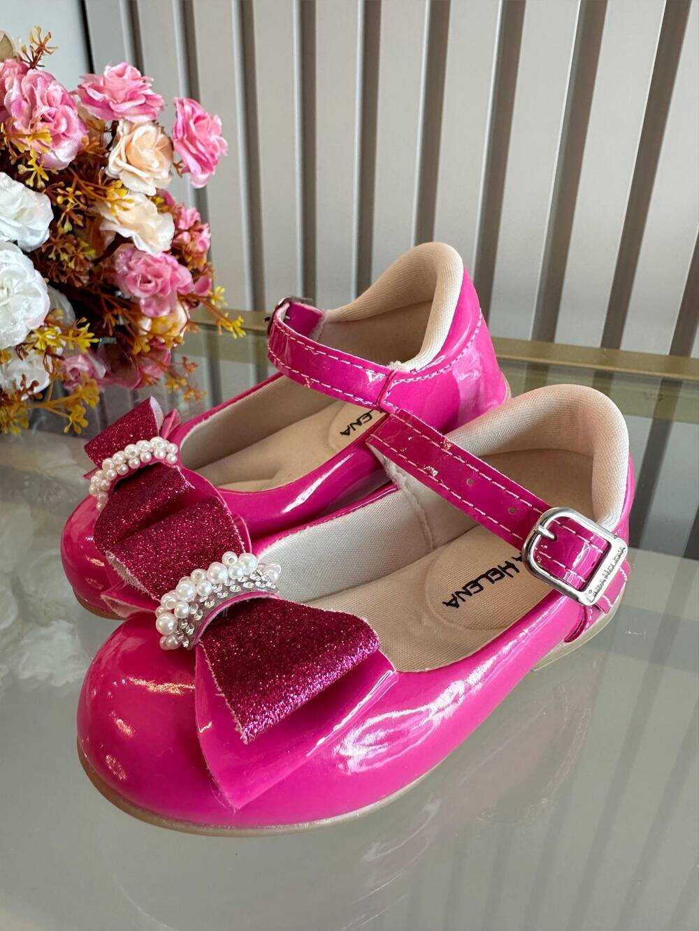 Sapatinho Pink Verniz C/ Aplique de Lacinho e Strass Glitter