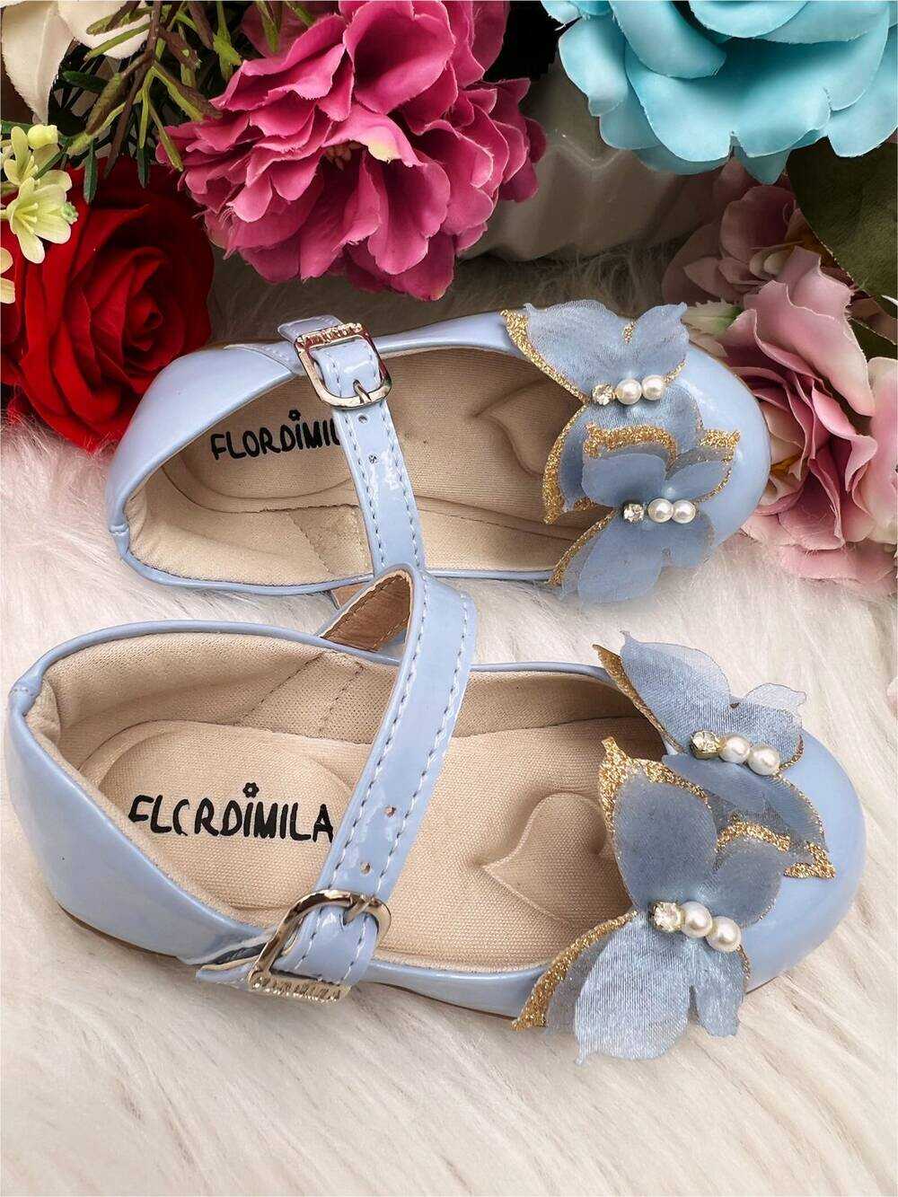 Sapatinho Azul Bebê Verniz C/ Aplique Borboleta Luxo Glitter
