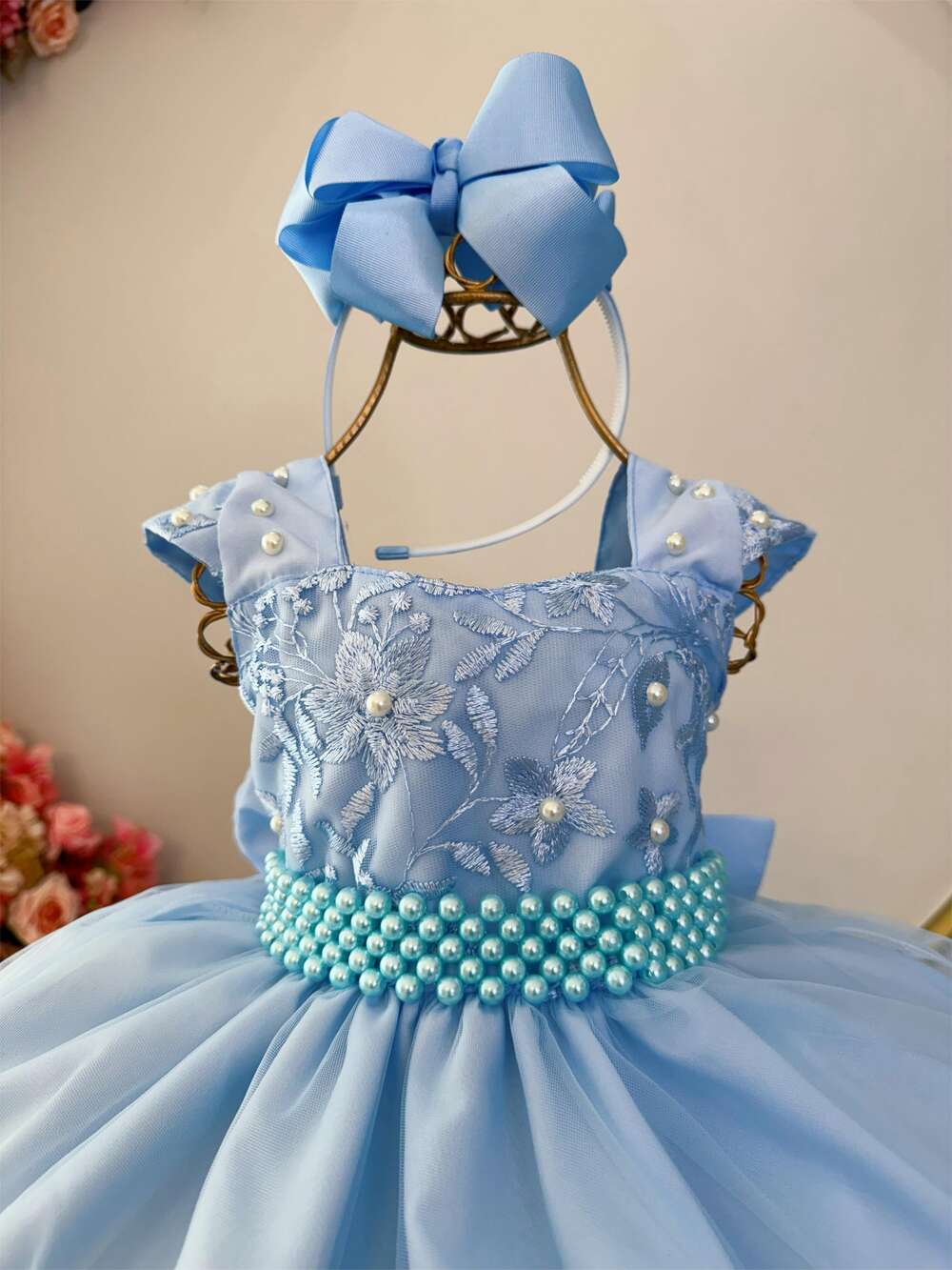 Vestido Infantil Azul Bebê C/ Renda Luxo e Cinto de Pérolas