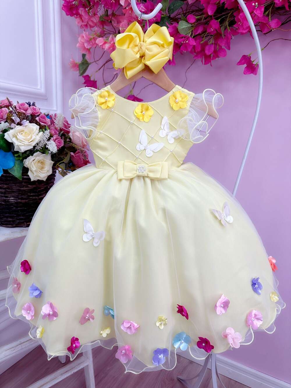 Vestido Infantil Amarelo Nervura Aplique Borboletas Flores