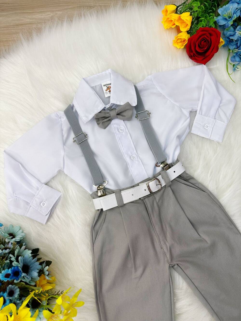 Conjunto Social Camisa Branca Susp. Calça e Gravata Cinza