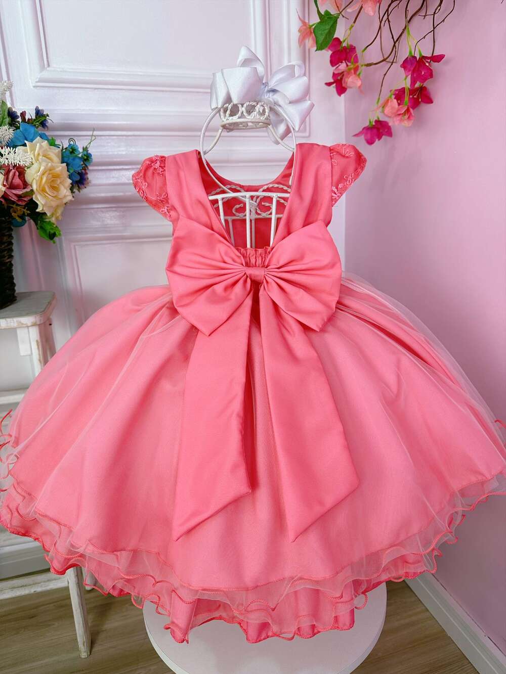 Vestido Infantil Goiaba Florido de Renda e Cinto de Pérolas