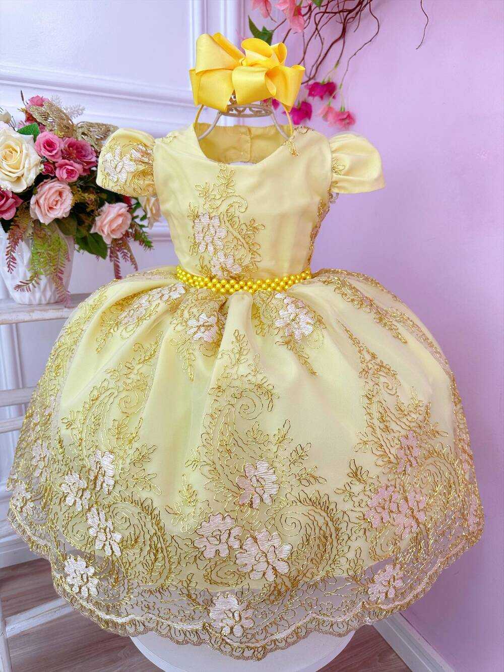 Vestido Infantil Amarelo C/ Renda Realeza Cinto Pérolas