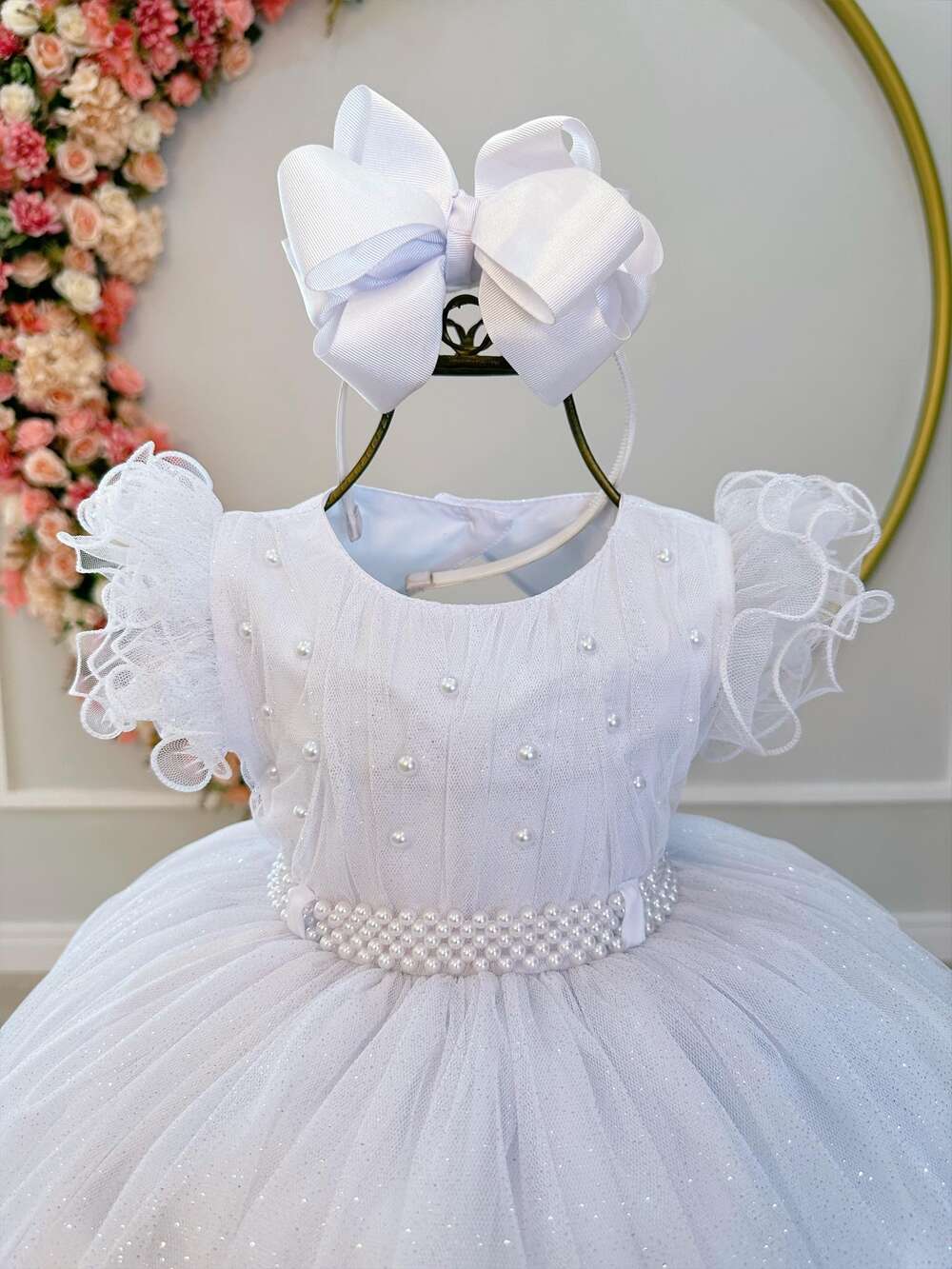 Vestido Infantil Branco C/ Cinto de Pérolas e Busto Damas