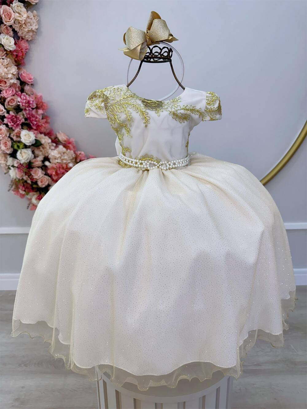 Vestido Infantil Off White C/ Renda Dourada e Pérolas Damas