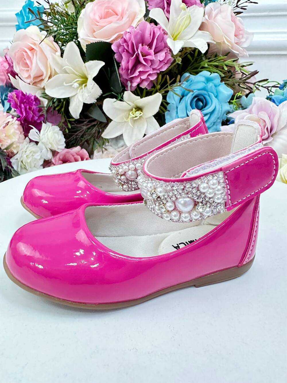 Sapatinho Pink Verniz de Tornozeleira com Pérolas e Strass