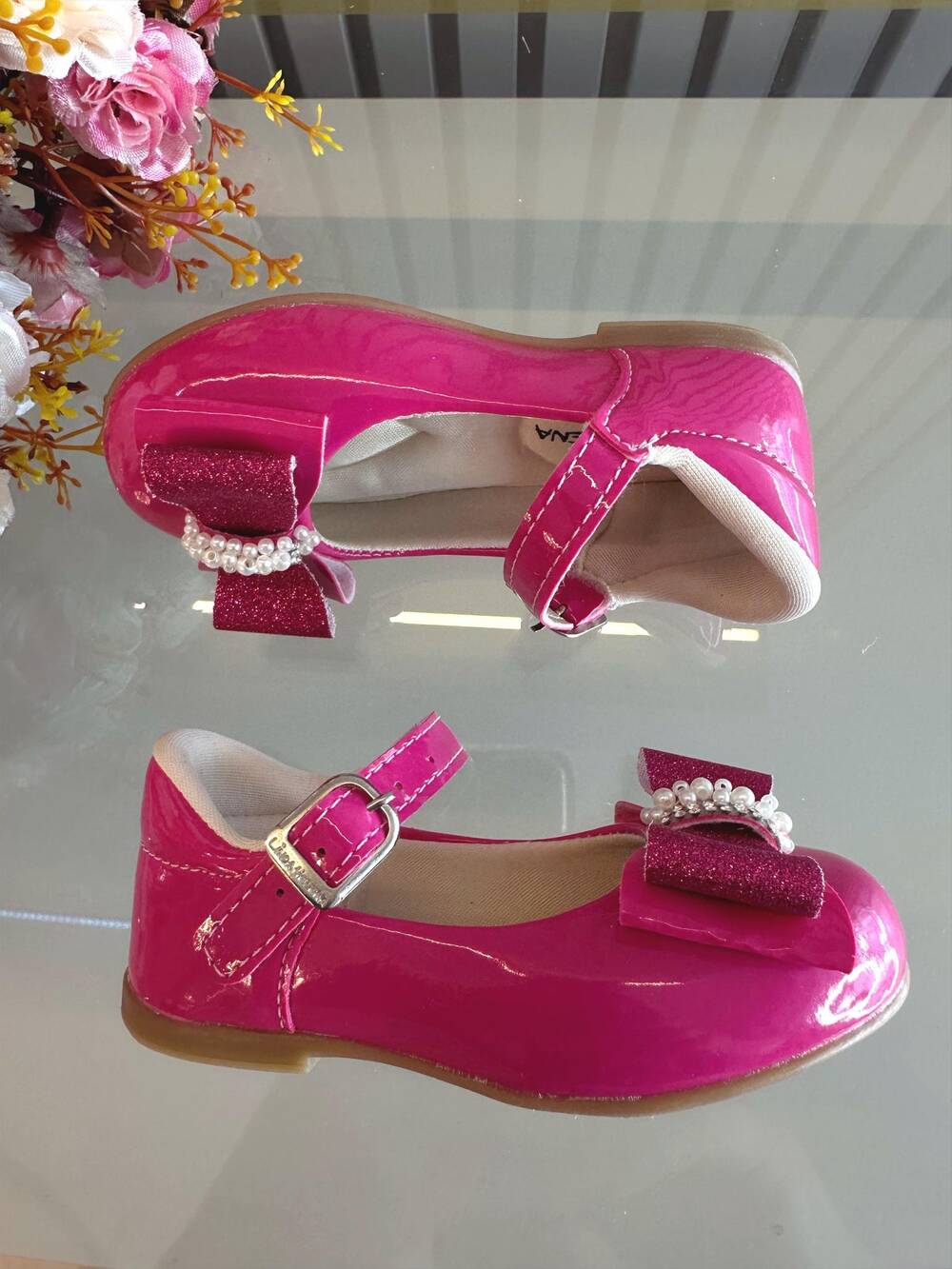 Sapatinho Pink Verniz C/ Aplique de Lacinho e Strass Glitter
