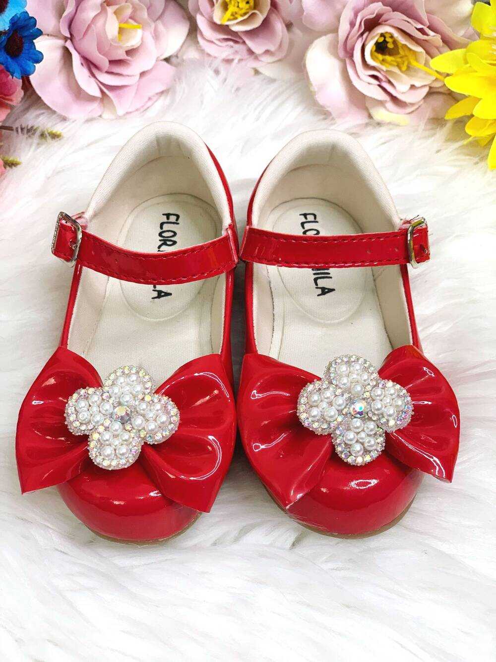 Sapatinho Vermelho Verniz C/ Lacinho e Flor Strass e Pérolas
