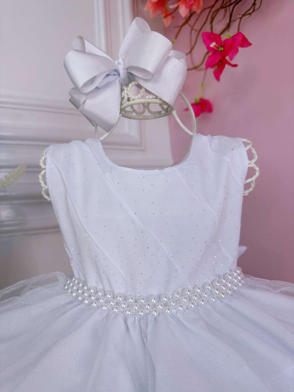 Vestido Infantil Branco Peito Strass Voal Cinto de Pérolas