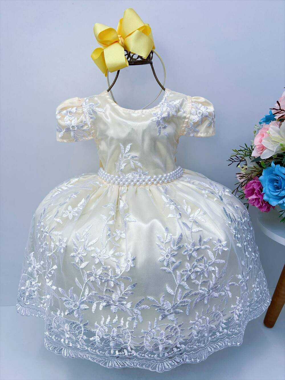 Vestido Infantil Amarelo Renda Branca Realeza Cinto Pérolas