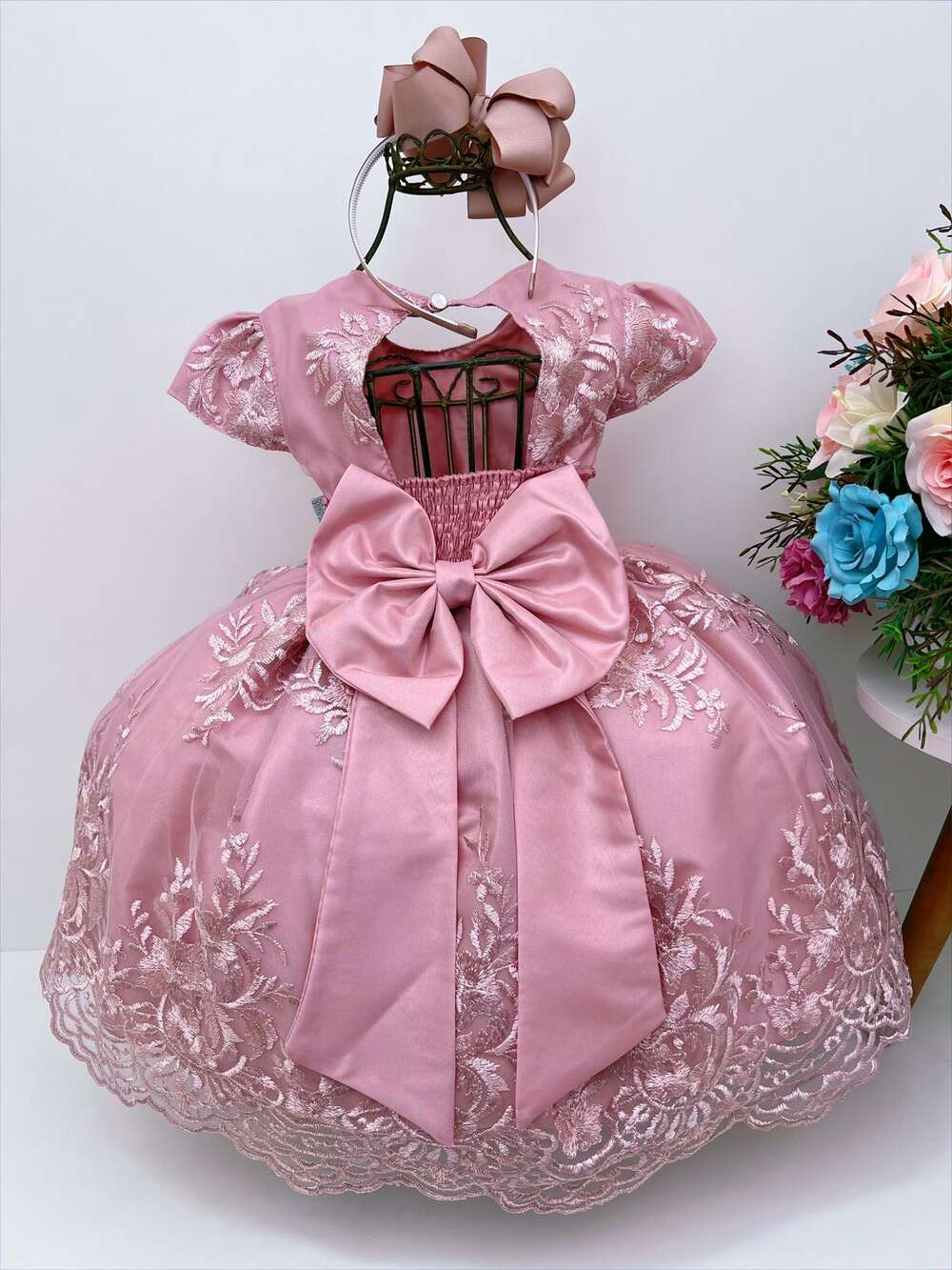 Vestido Infantil Rose C/ Renda Cinto de Pérolas Daminhas