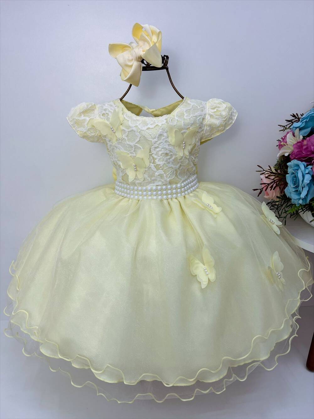 Vestido Infantil Amarelo Aplique de Borboletas Renda Perolas