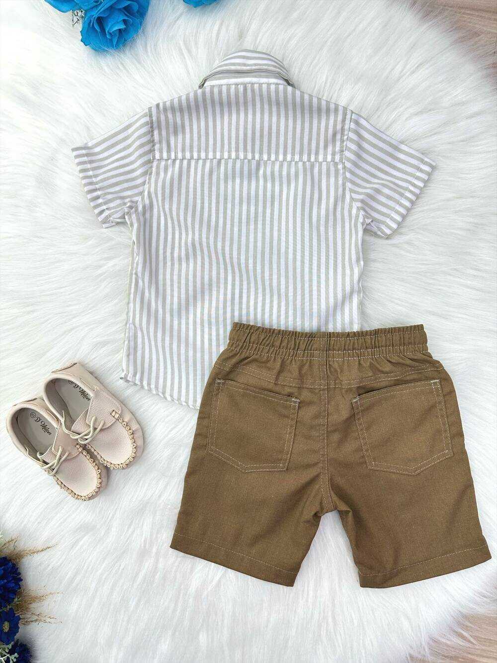 Conjunto Camisa Branca Listrada Com Short Marrom C/ Cordão