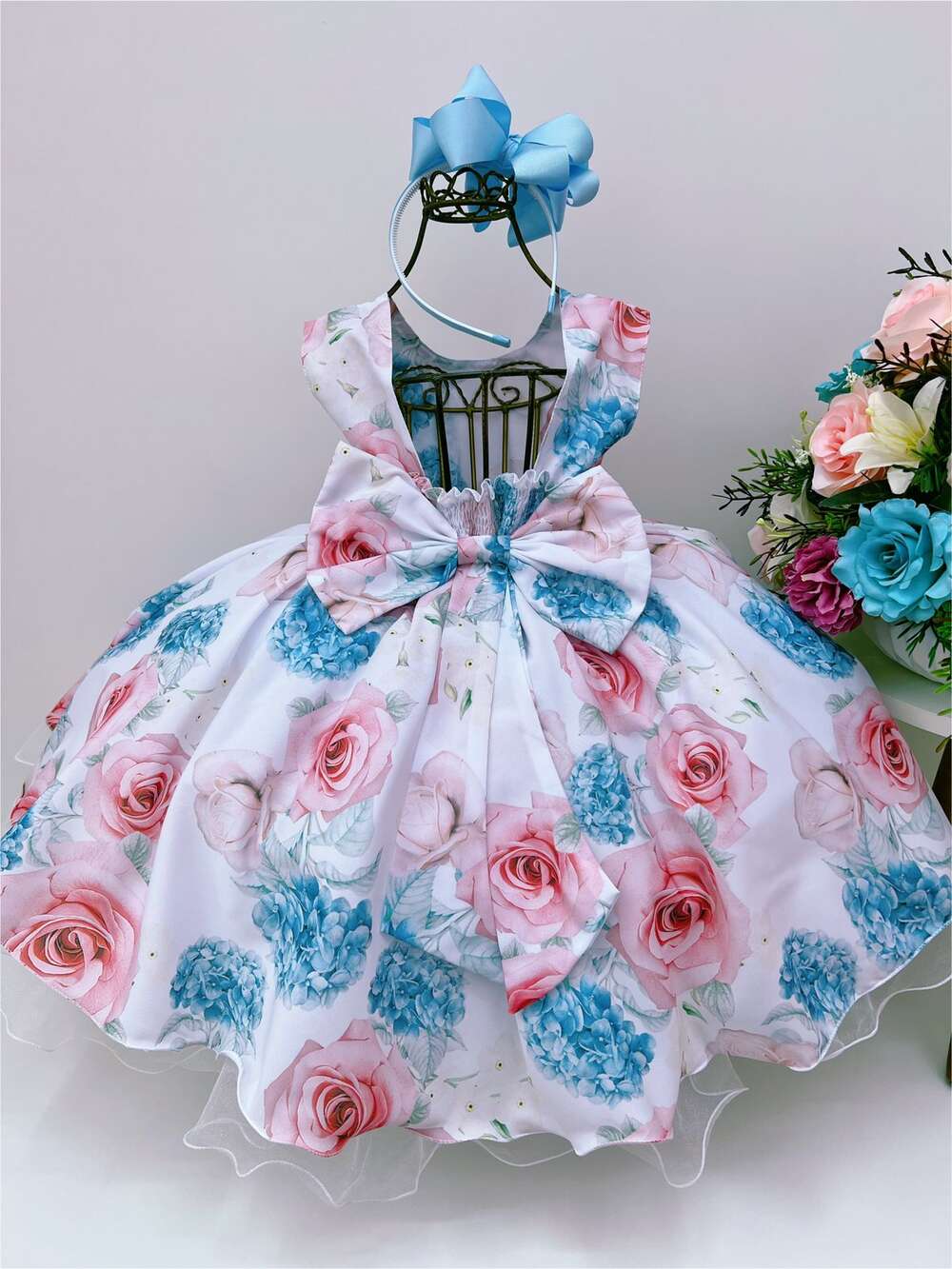 Vestido Infantil Branco Jardim das Flores Cinto Pérolas Luxo