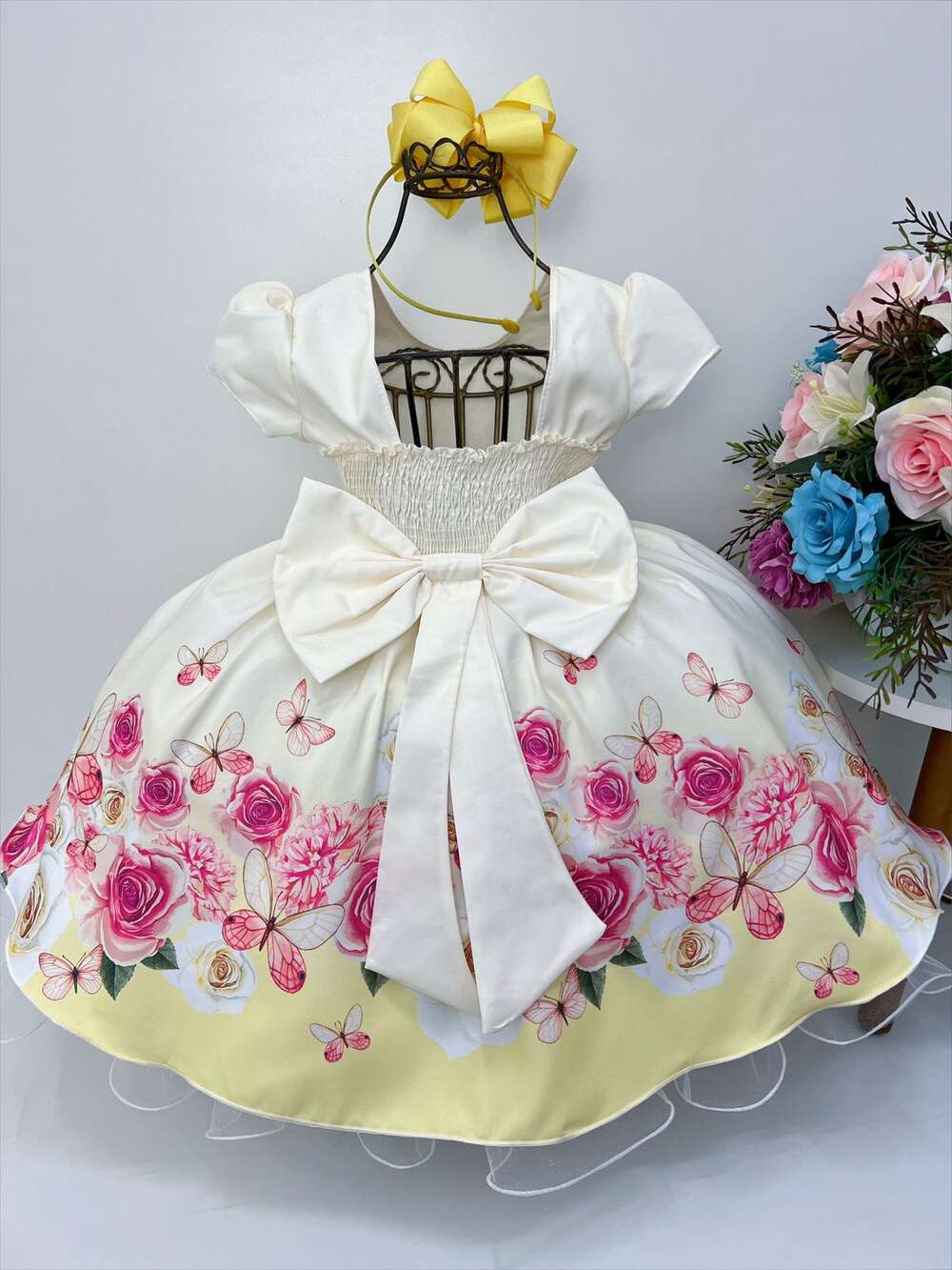 Vestido Infantil Marfim Jardim das Borboletas Pérolas Luxo