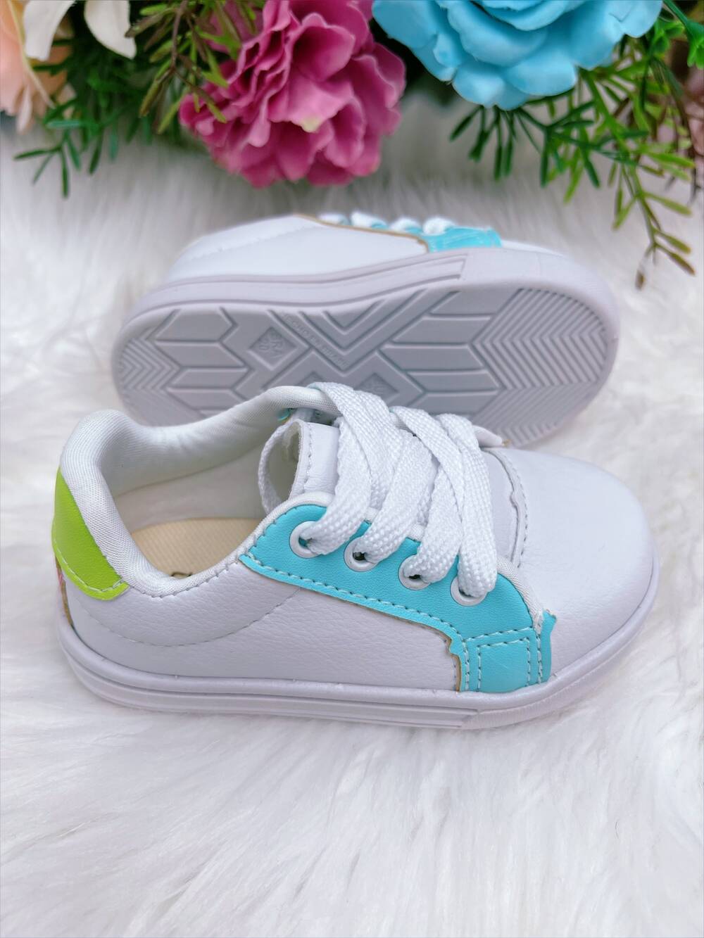 Tênis Infantil Branco e Azul C/ Cadarço Meninas