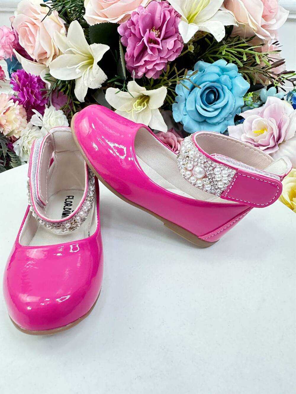 Sapatinho Pink Verniz de Tornozeleira com Pérolas e Strass