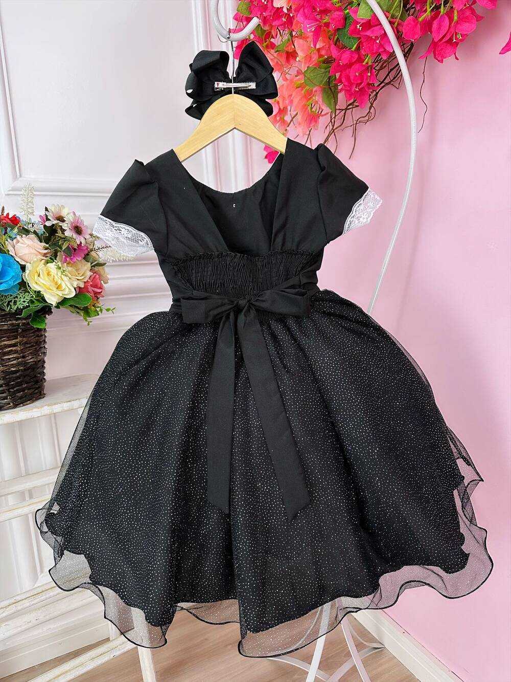 Vestido Infantil Wandinha Preto Saia C/ Glitter