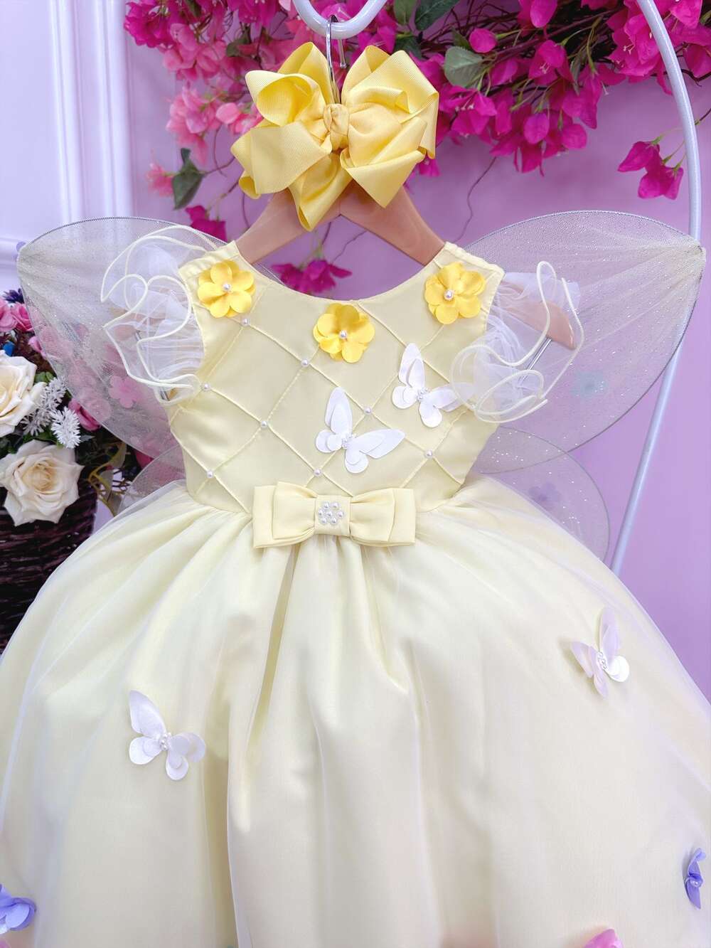 Vestido Infantil Amarelo Nervura Aplique Borboletas Flores