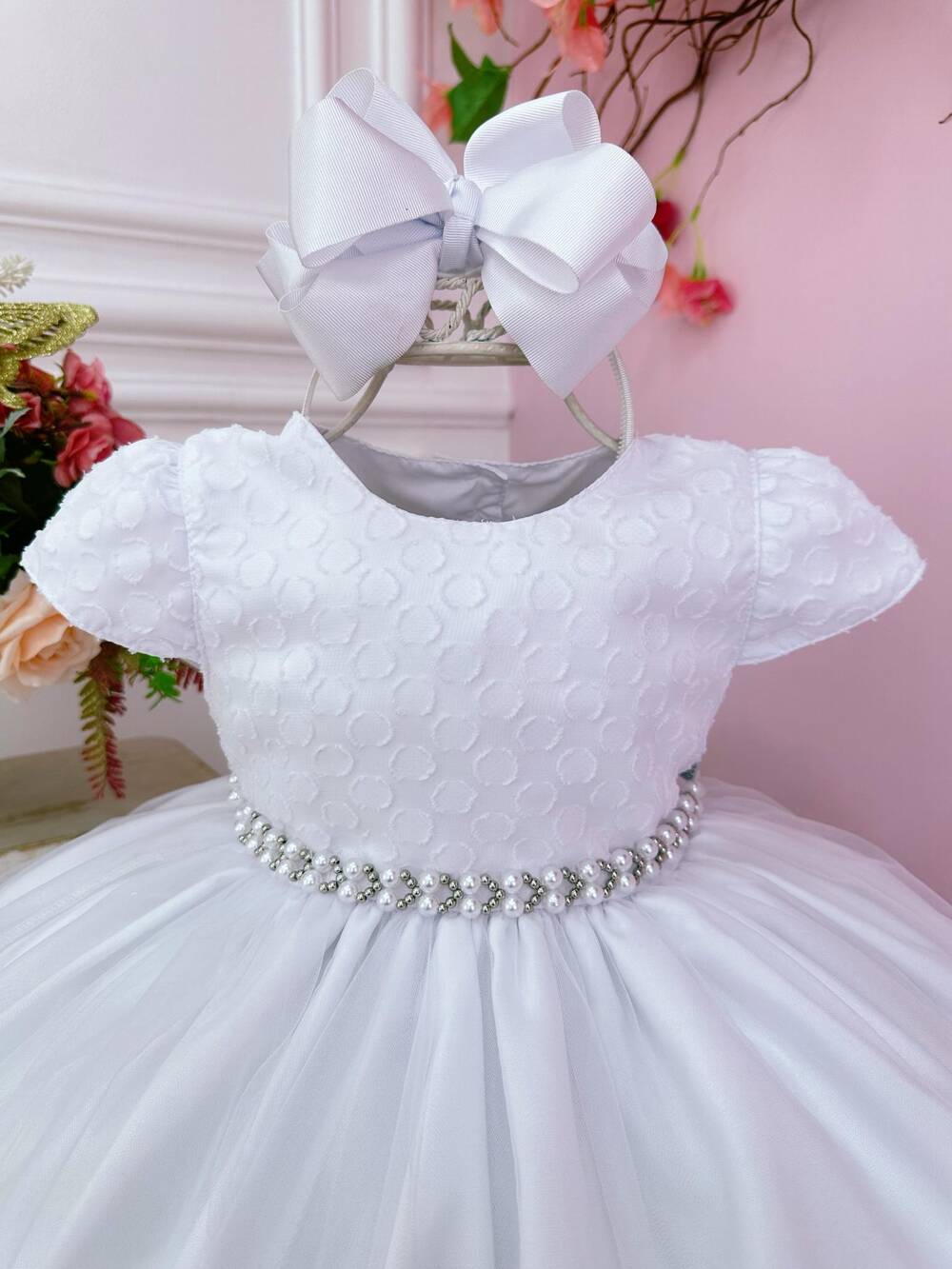 Vestido Bebê Branco Busto C/ Poá e Pérolas Batizados Festa