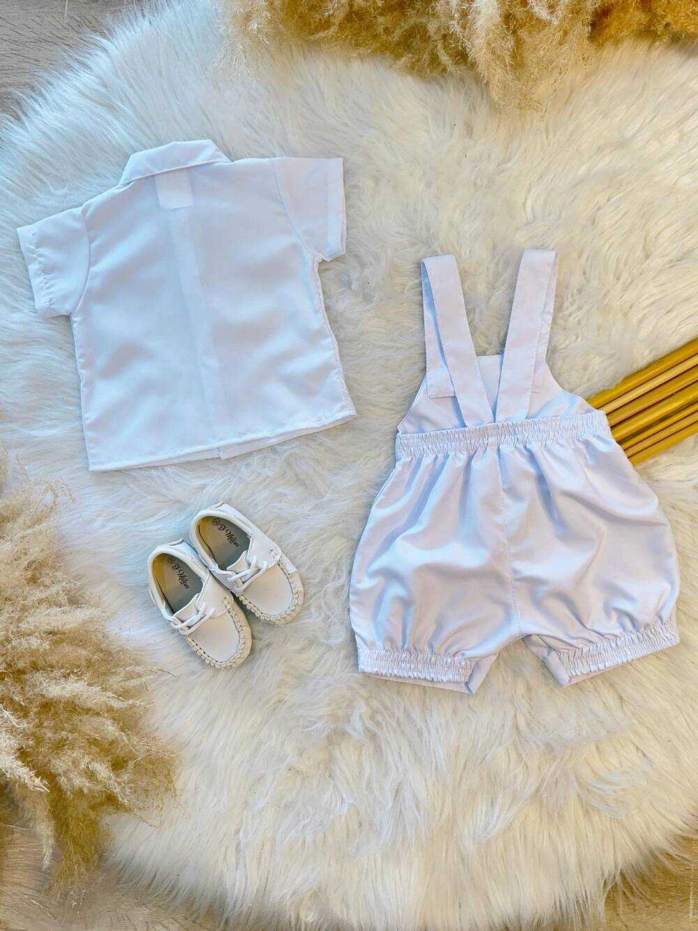 Conjunto Macaquinho Com Camisa e Gravatinha Branco