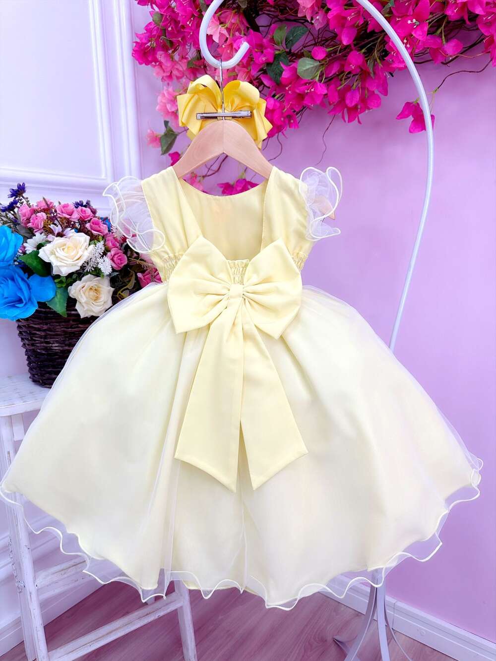 Vestido Infantil Amarelo Nervura Aplique Borboletas Flores