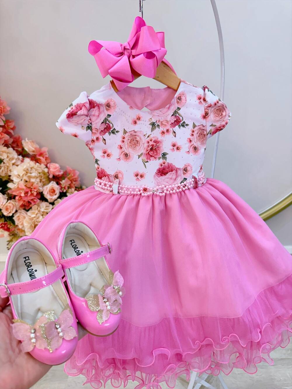 Vestido Infantil Branco Florido Strass e Saia Rosa Luxo