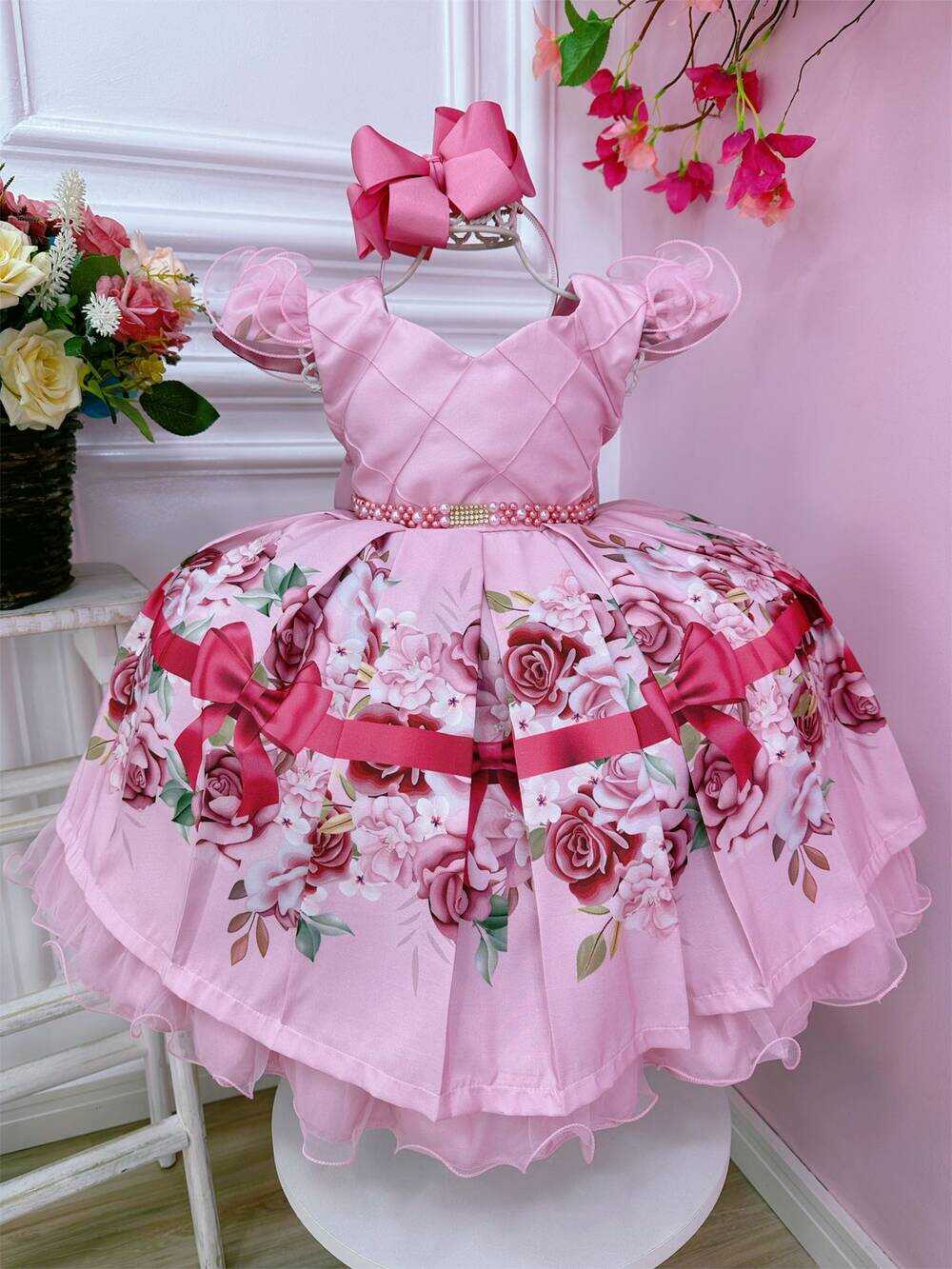 Vestido Infantil Rosa Florido Busto Nervura Cinto de Pérolas