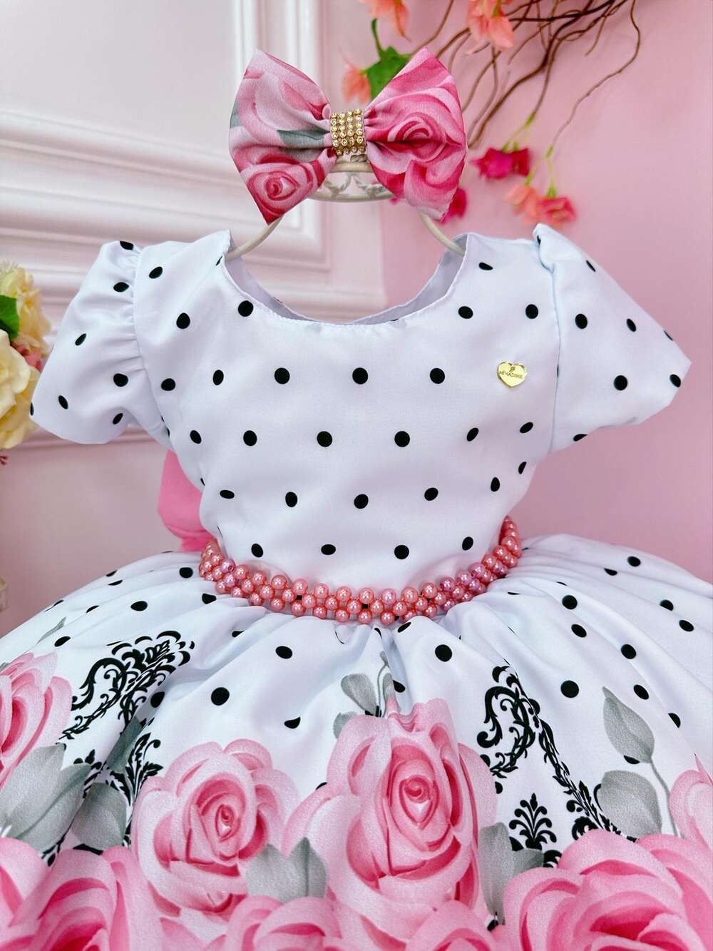 Vestido Infantil Branco Florido Rosa Cinto de Pérolas e Laço