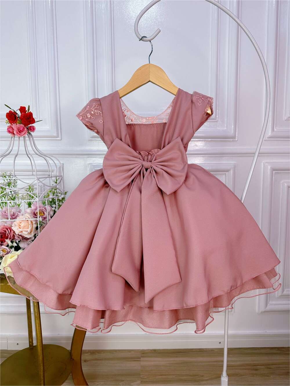 Vestido Infantil Rose e Renda Com Pérolas Luxo