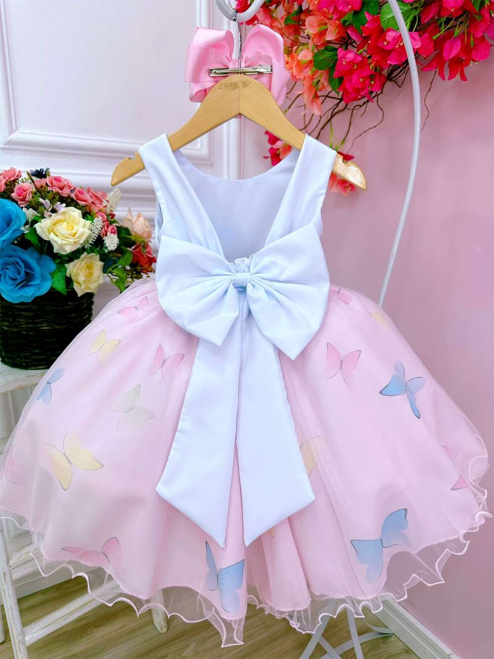 Vestido Infantil Branco Peito Plissado Saia Rosa Borboletas