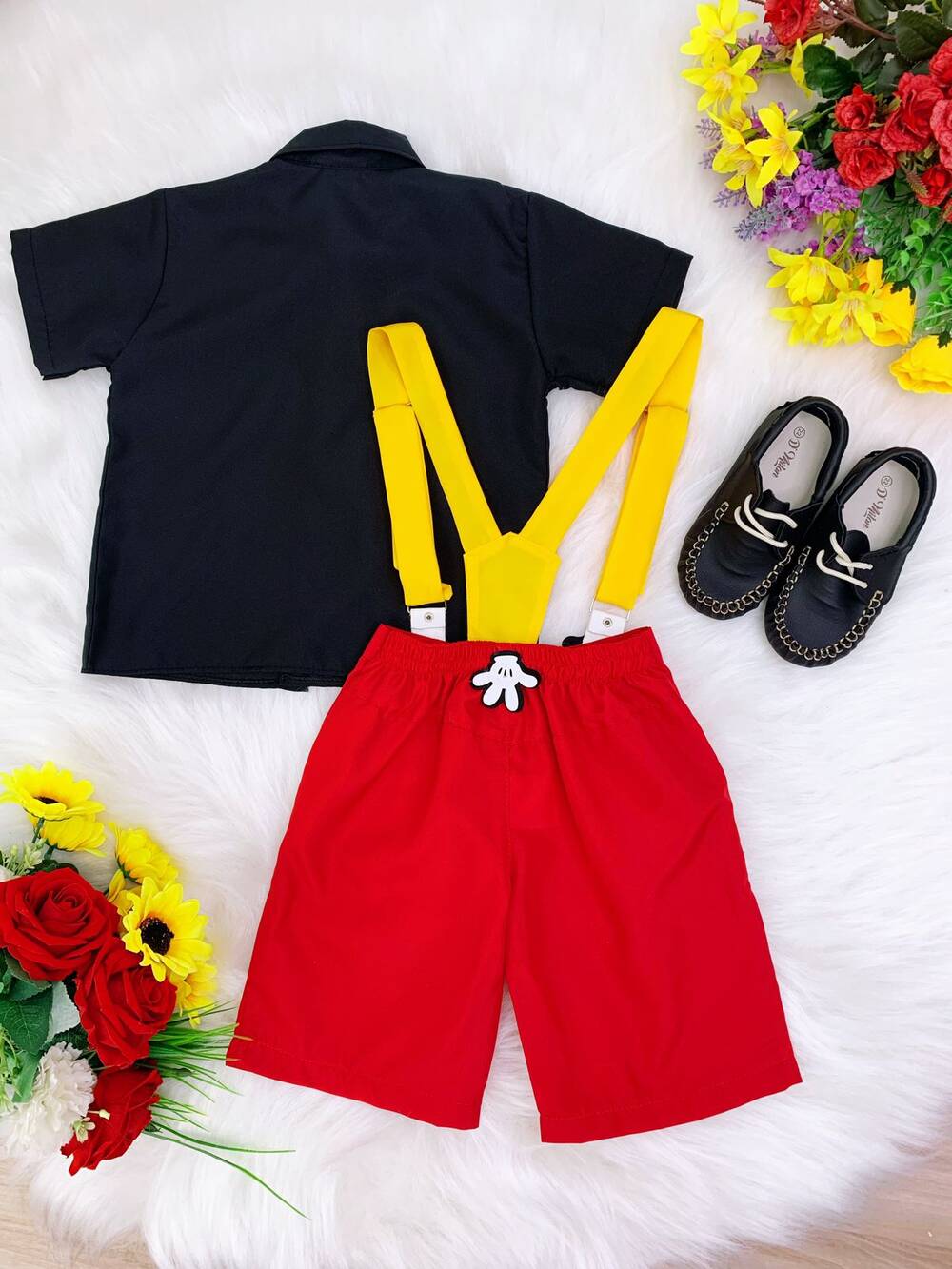 Conjunto Camisa Preta e Short Vermelha C/ Susp. Mickey