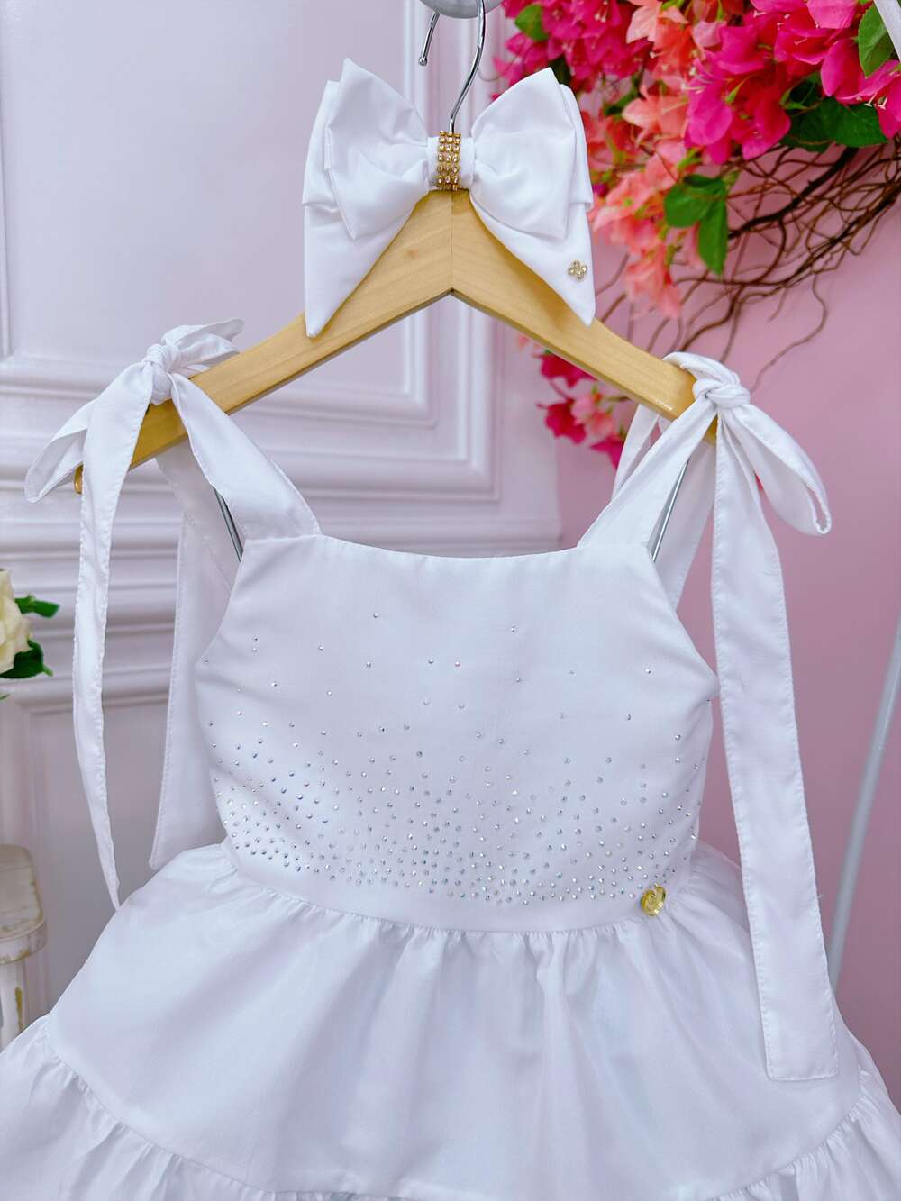 Vestido infantil Branco Strass no Busto e Laço Damas Festas