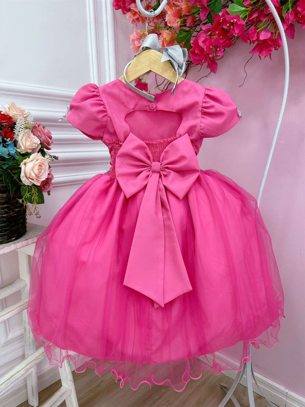 Vestido Infantil Barbie Rosa Chiclete Com Cinto de Strass