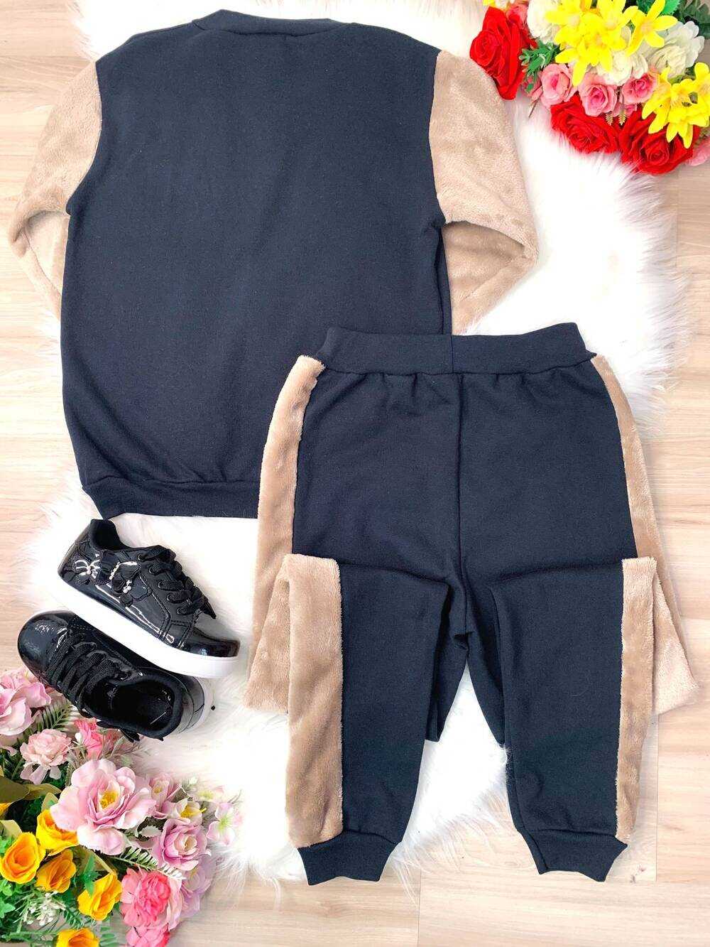 Conjunto de Moletom Blusa C/ Zíper e Calça Preto Marfim