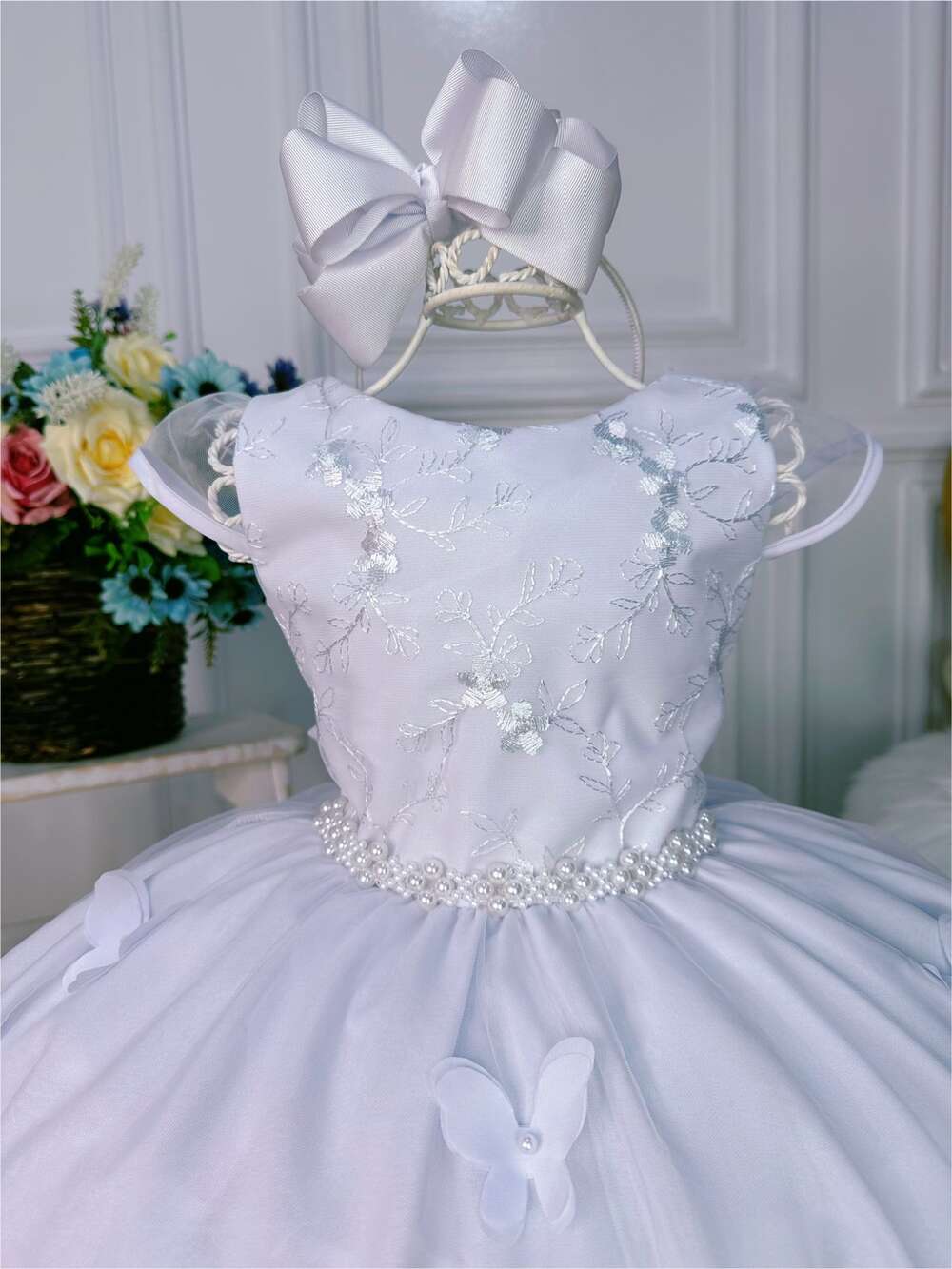 Vestido Infantil Branco C/ Renda e Aplique de Borboletas