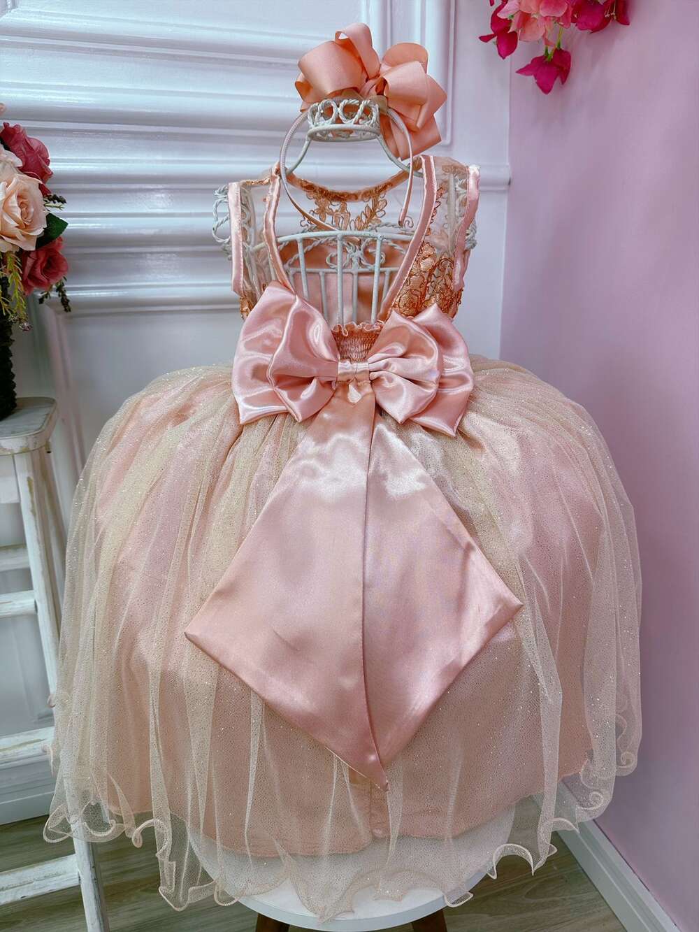 Vestido Infantil Salmão C/ Renda Realeza Metalizada Glitter