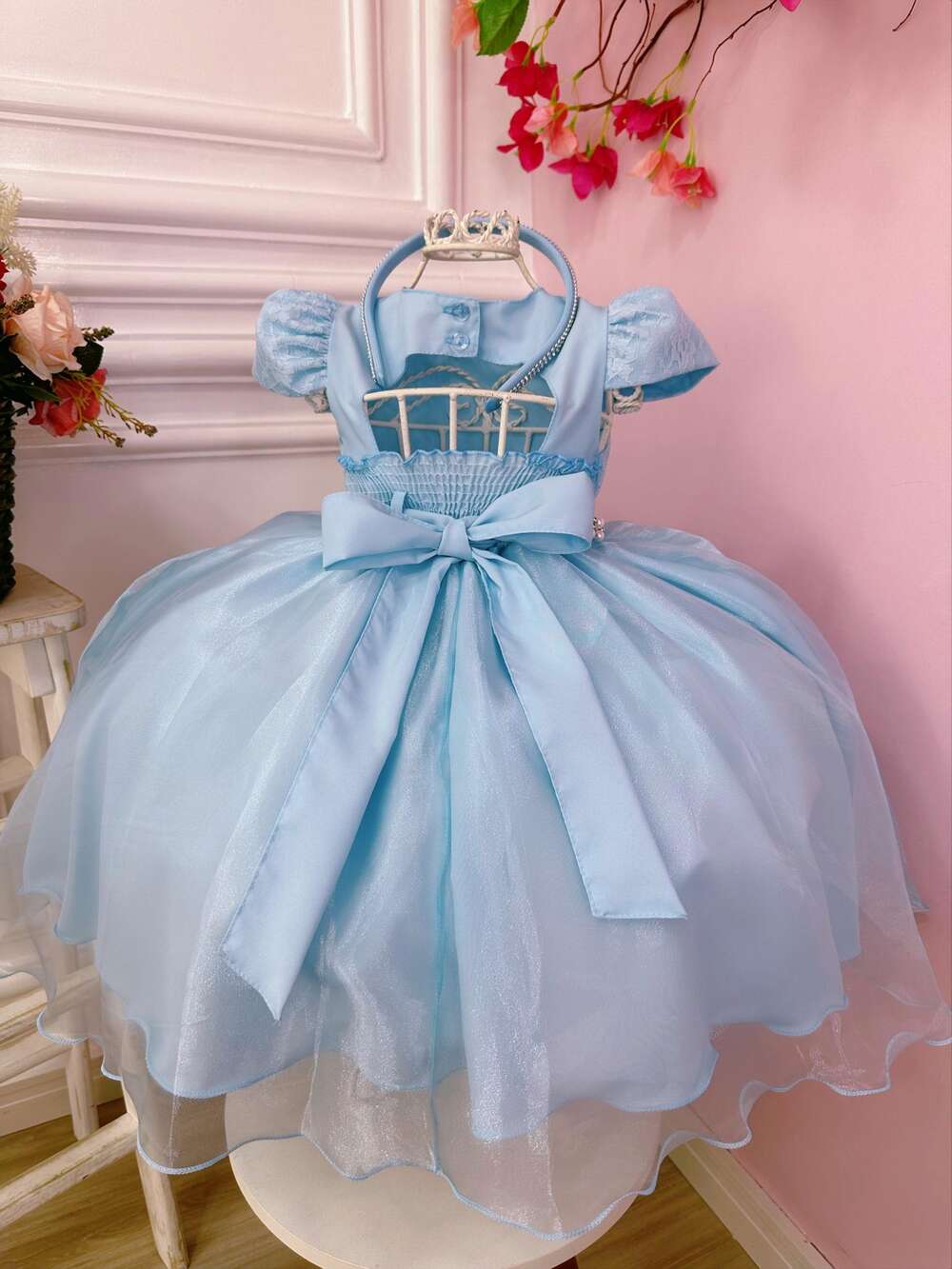 Vestido Infantil Azul C/ Renda e Cinto de Pérolas Tiara