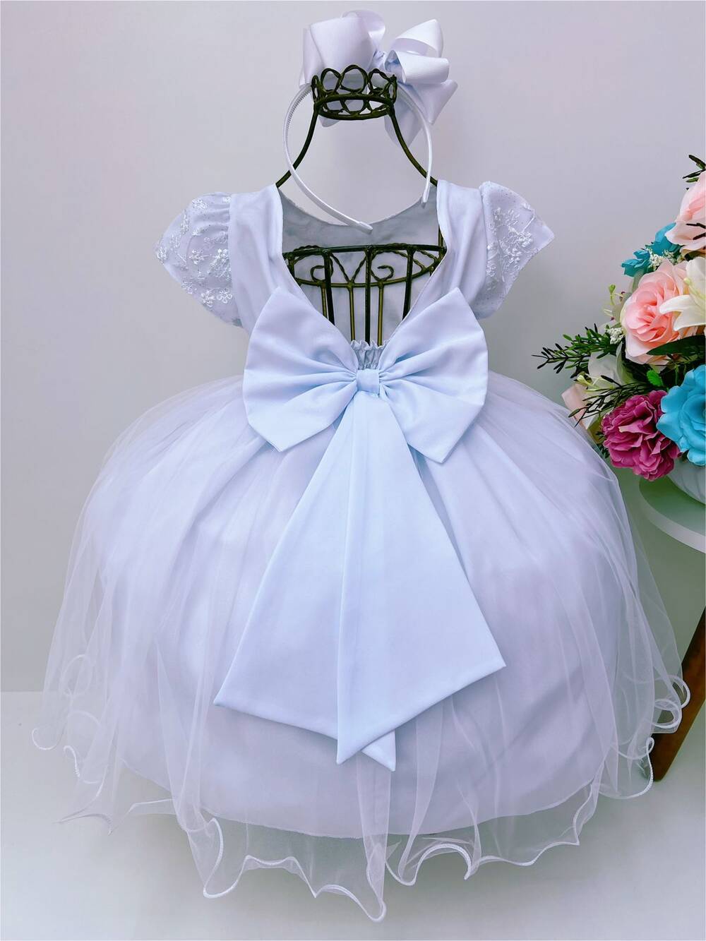 Vestido Infantil Branco Com Aplique de Flores e Renda