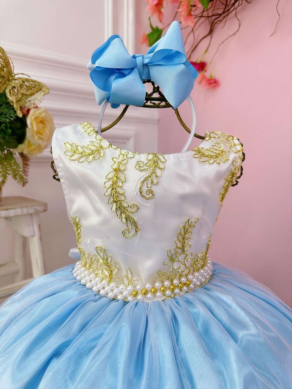 Vestido Infantil Branco Com Azul e Renda Realeza Daminhas