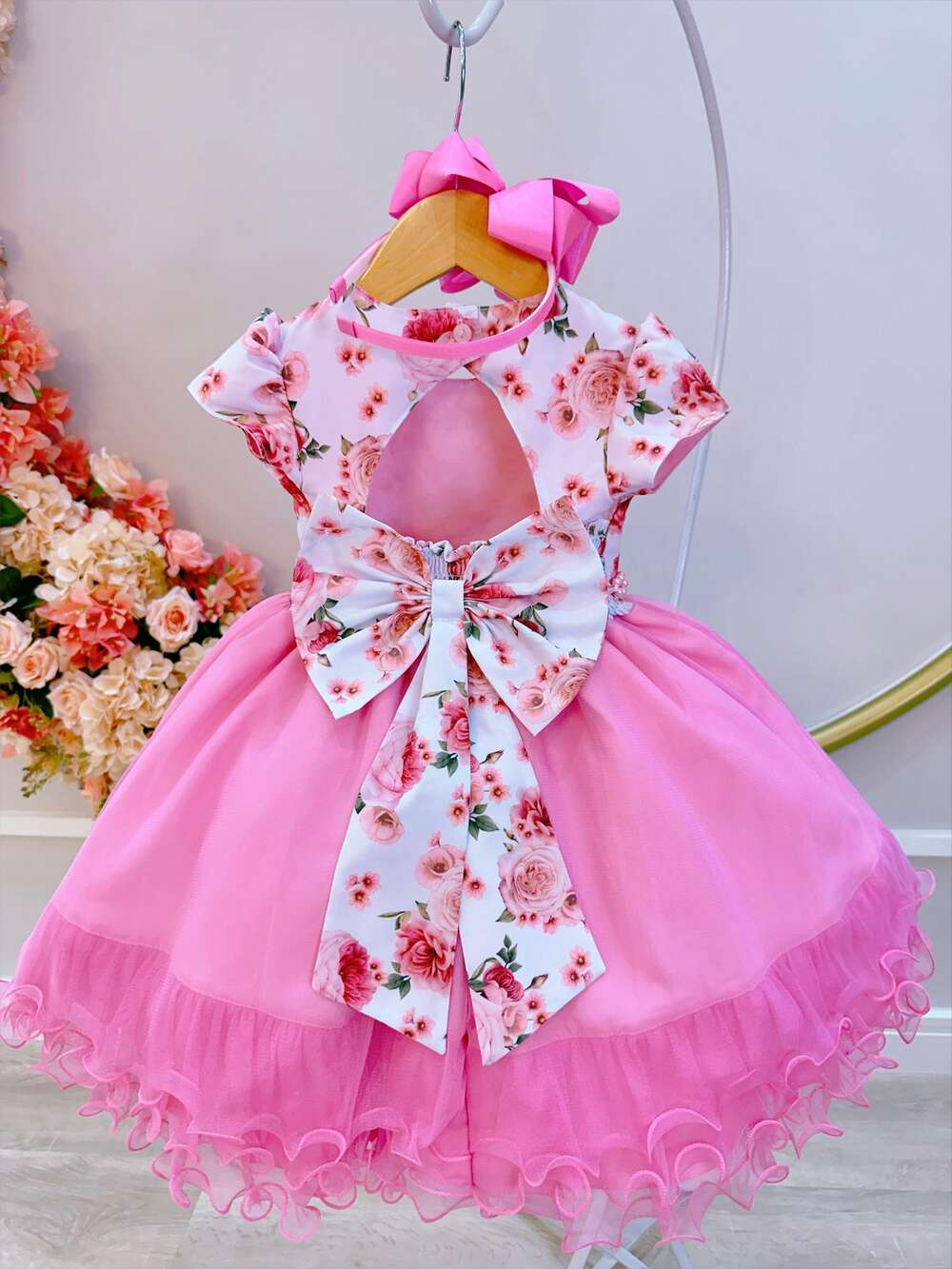 Vestido Infantil Branco Florido Strass e Saia Rosa Luxo