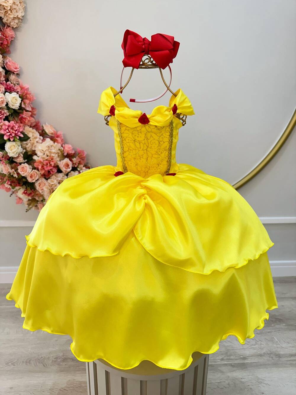 Fantasia Infantil Bela e a Fera Amarelo Com Renda Dourada