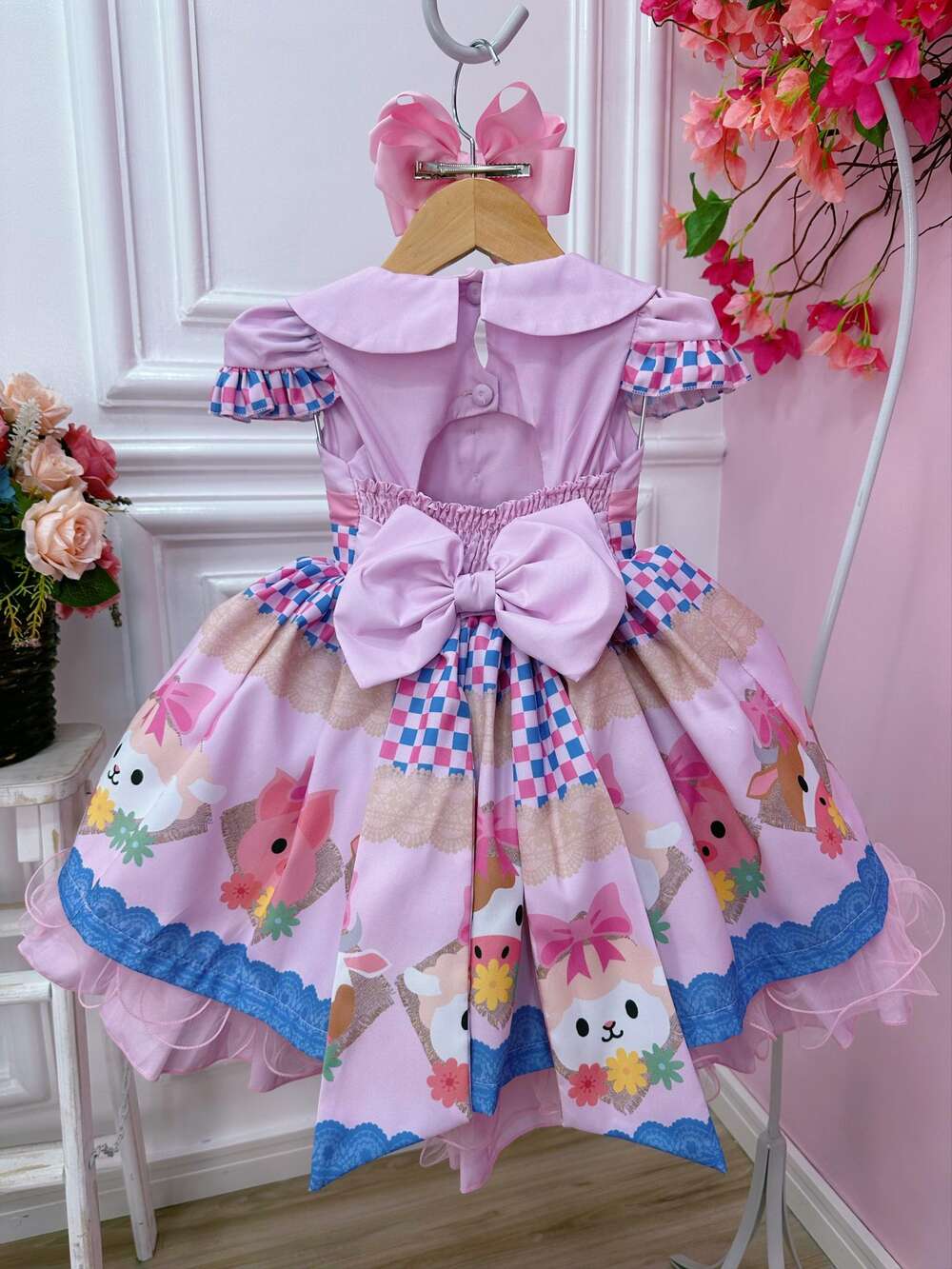 Vestido Infantil Rosa Bebê Fazendinha Bichos Aplique Botões